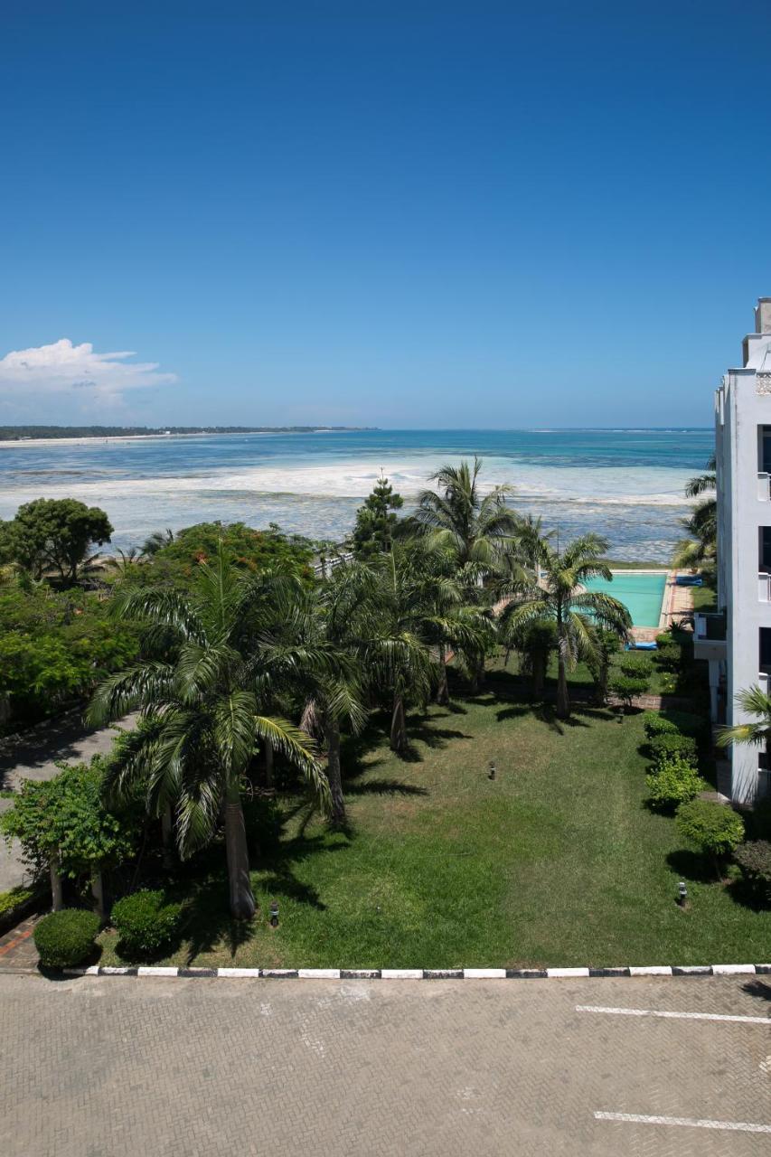 Almasi Oceanfront Nyali Mombasa Exterior foto