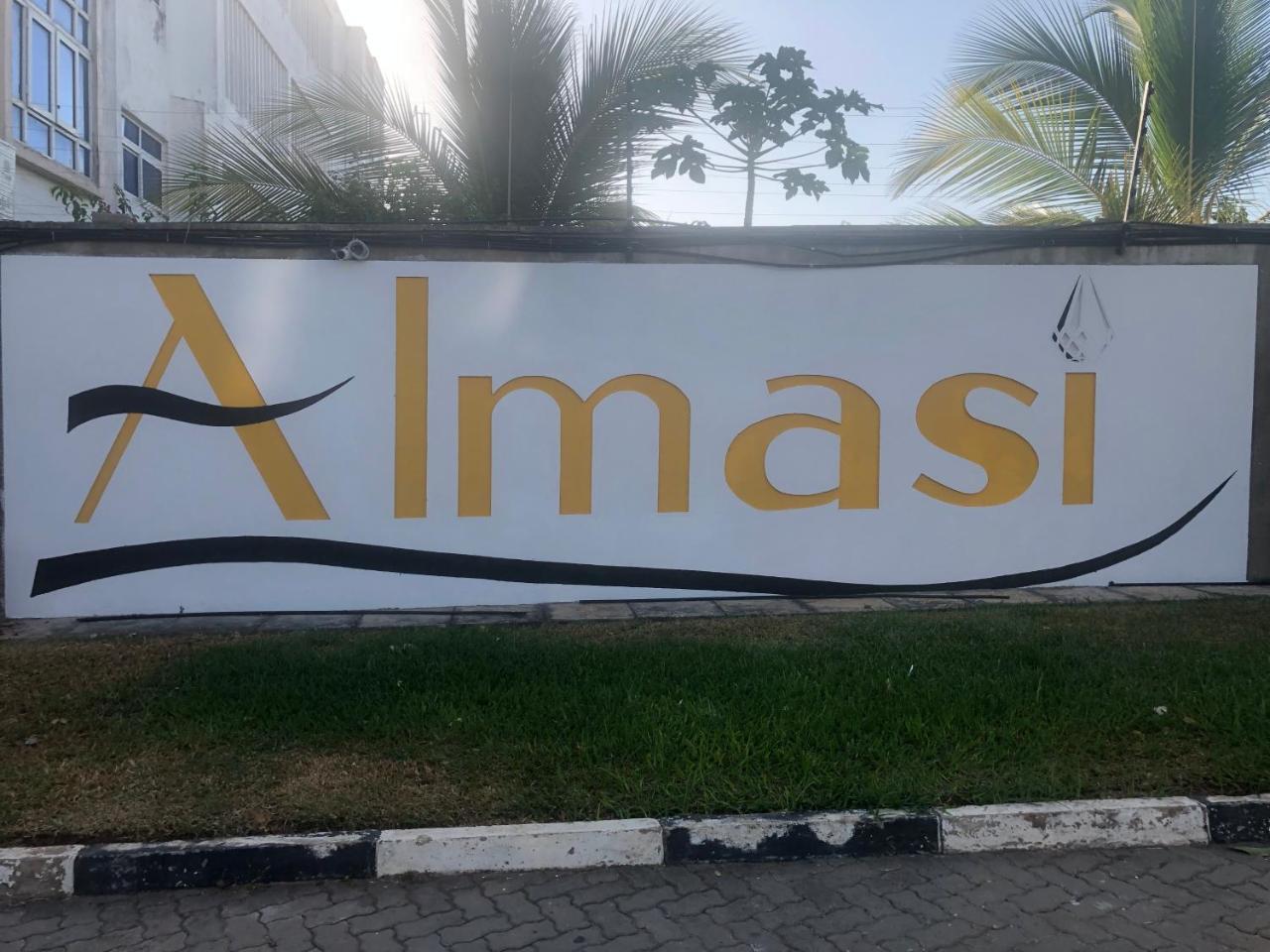 Almasi Oceanfront Nyali Mombasa Exterior foto